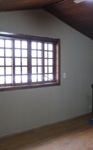 Casa para alugar com 250m², 4 quartos e 4 vagasSalão