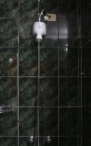 Casa para alugar com 250m², 4 quartos e 4 vagasBanheiro 1