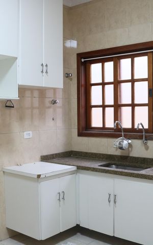 Casa para alugar com 250m², 4 quartos e 4 vagasCozinha