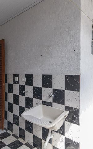 Casa para alugar com 45m², 2 quartos e sem vaga Casa para alugar com 45m², 2 quartos e sem vagaVaranda Suíte e Área de Serviço