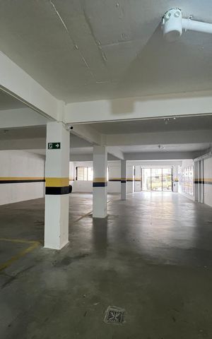 Apartamento para alugar com 55m², 1 quarto e 1 vaga Apartamento para alugar com 55m², 1 quarto e 1 vagaGaragem