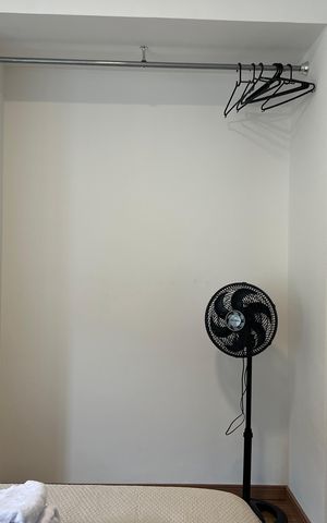 Apartamento para alugar com 55m², 1 quarto e 1 vaga Apartamento para alugar com 55m², 1 quarto e 1 vagaQuarto - Arara de roupas
