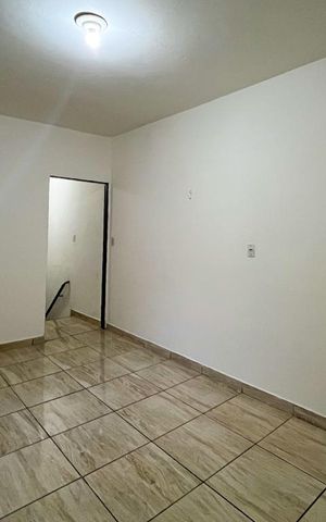Casa para alugar com 55m², 1 quarto e sem vaga Casa para alugar com 55m², 1 quarto e sem vagaQuarto