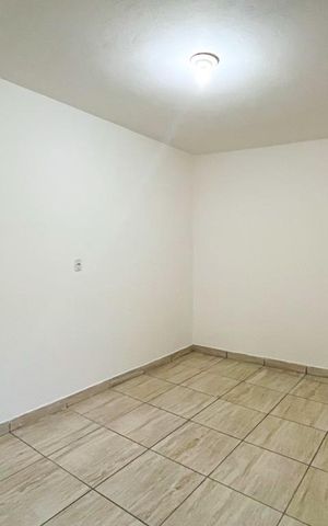 Casa para alugar com 55m², 1 quarto e sem vaga Casa para alugar com 55m², 1 quarto e sem vagaQuarto