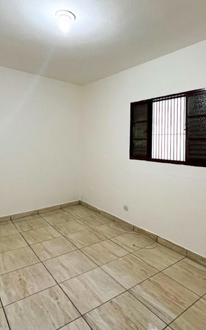 Casa para alugar com 55m², 1 quarto e sem vaga Casa para alugar com 55m², 1 quarto e sem vagaQuarto