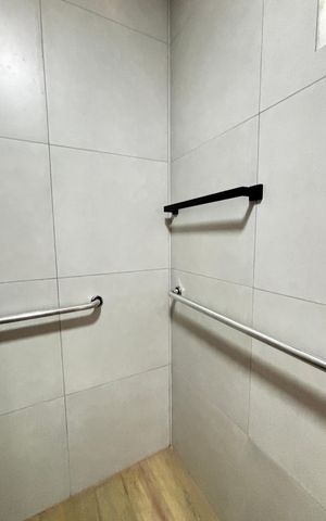 Casa à venda com 370m², 3 quartos e 3 vagas Casa à venda com 370m², 3 quartos e 3 vagasBanheiro da Suíte