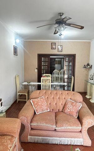 Casa à venda com 370m², 3 quartos e 3 vagas Casa à venda com 370m², 3 quartos e 3 vagasSala - Sala de Jantar