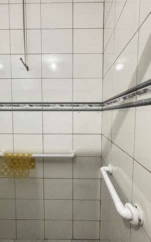 Casa à venda com 370m², 3 quartos e 3 vagas Casa à venda com 370m², 3 quartos e 3 vagasBanheiro