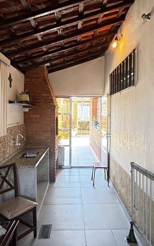 Casa à venda com 370m², 3 quartos e 3 vagas Casa à venda com 370m², 3 quartos e 3 vagasChurrasqueira