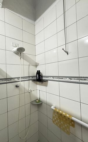 Casa à venda com 370m², 3 quartos e 3 vagas Casa à venda com 370m², 3 quartos e 3 vagasBanheiro