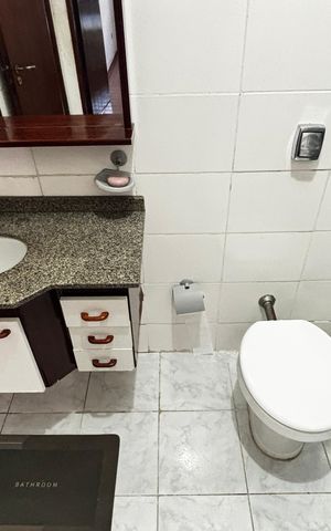 Casa à venda com 370m², 3 quartos e 3 vagas Casa à venda com 370m², 3 quartos e 3 vagasBanheiro