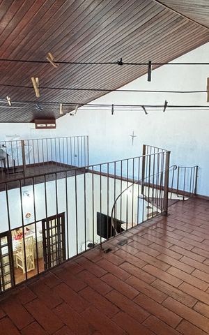Casa à venda com 370m², 3 quartos e 3 vagas Casa à venda com 370m², 3 quartos e 3 vagasMezanino