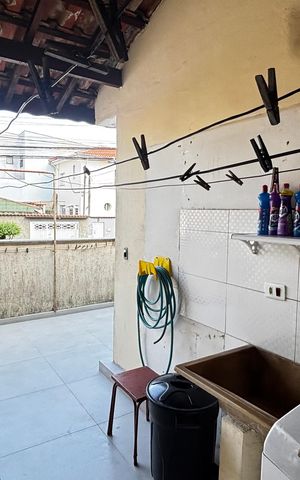 Casa à venda com 370m², 3 quartos e 3 vagas Casa à venda com 370m², 3 quartos e 3 vagasQuarto 2 Vista