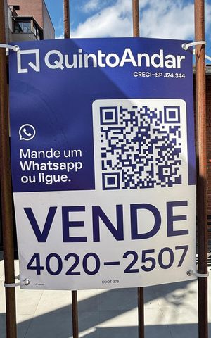Casa à venda com 370m², 3 quartos e 3 vagas Casa à venda com 370m², 3 quartos e 3 vagasFachada