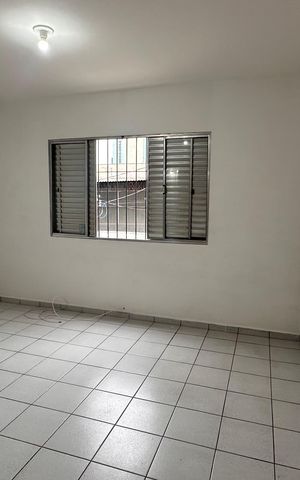 Casa para alugar com 22m², 1 quarto e sem vaga