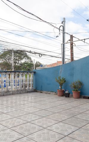 Casa à venda com 90m², 3 quartos e 2 vagasQuintal - Casa 1
