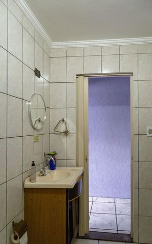 Casa à venda com 90m², 3 quartos e 2 vagasBanheiro social 1 - Casa 1