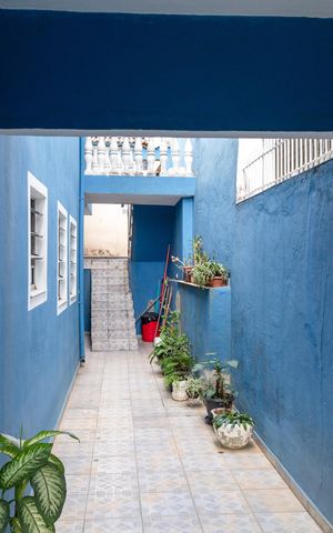 Casa à venda com 90m², 3 quartos e 2 vagasCorredor