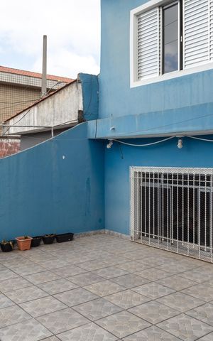 Casa à venda com 90m², 3 quartos e 2 vagasQuintal - Casa 1