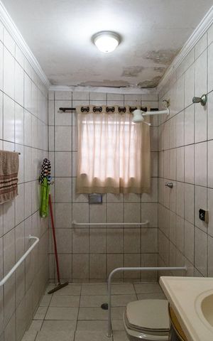 Casa à venda com 90m², 3 quartos e 2 vagasBanheiro social 1 - Casa 1