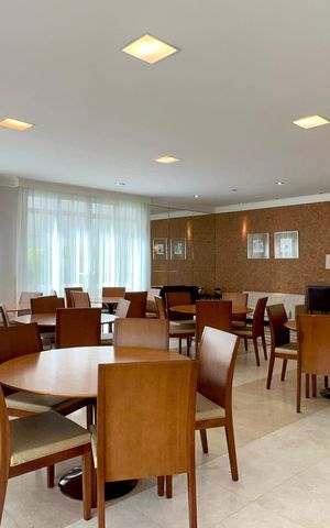 Apartamento à venda com 200m², 3 quartos e 3 vagas Apartamento à venda com 200m², 3 quartos e 3 vagasSalão de Festas