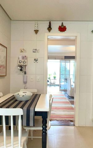 Apartamento à venda com 200m², 3 quartos e 3 vagas Apartamento à venda com 200m², 3 quartos e 3 vagasCozinha