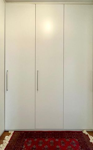 Apartamento à venda com 200m², 3 quartos e 3 vagas Apartamento à venda com 200m², 3 quartos e 3 vagasCloset da suíte