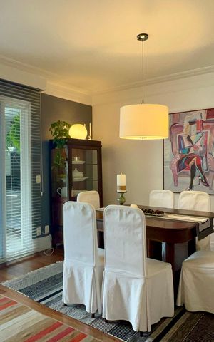 Apartamento à venda com 200m², 3 quartos e 3 vagas Apartamento à venda com 200m², 3 quartos e 3 vagasSala de Jantar
