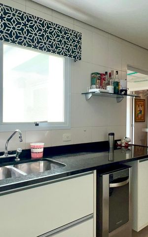 Apartamento à venda com 200m², 3 quartos e 3 vagas Apartamento à venda com 200m², 3 quartos e 3 vagasCozinha