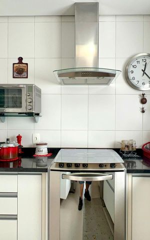 Apartamento à venda com 200m², 3 quartos e 3 vagas Apartamento à venda com 200m², 3 quartos e 3 vagasCozinha