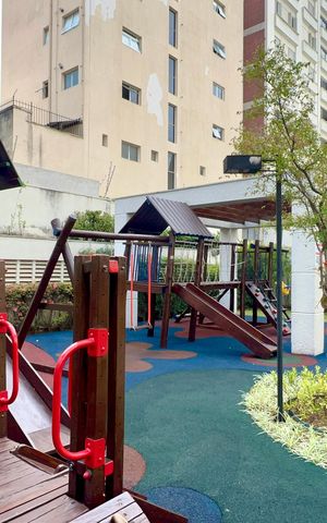 Apartamento à venda com 200m², 3 quartos e 3 vagas Apartamento à venda com 200m², 3 quartos e 3 vagasPlayground