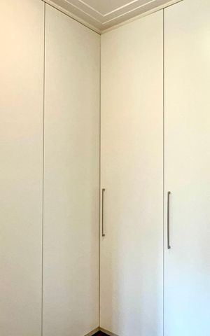 Apartamento à venda com 200m², 3 quartos e 3 vagas Apartamento à venda com 200m², 3 quartos e 3 vagasCloset da suíte