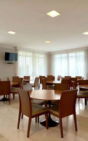 Apartamento à venda com 200m², 3 quartos e 3 vagas Apartamento à venda com 200m², 3 quartos e 3 vagasSalão de Festas