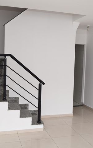 Casa para alugar com 103m², 2 quartos e 3 vagasSala