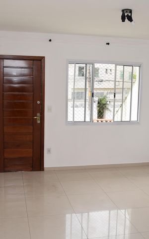 Casa para alugar com 103m², 2 quartos e 3 vagasSala