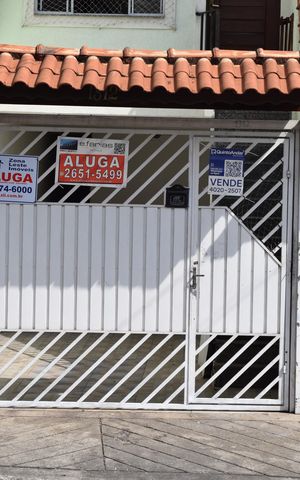 Casa para alugar com 103m², 2 quartos e 3 vagasFachada