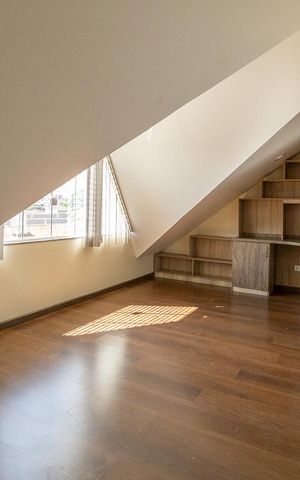 Casa de condomínio à venda com 139m², 4 quartos e 2 vagas Casa de condomínio à venda com 139m², 4 quartos e 2 vagasQuarto 4 - Suíte