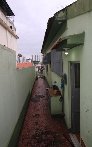 Casa à venda com 300m², 3 quartos e 1 vagaCorredor lateral