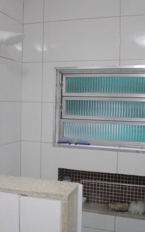 Casa à venda com 315m², 3 quartos e 2 vagasBanheiro 1