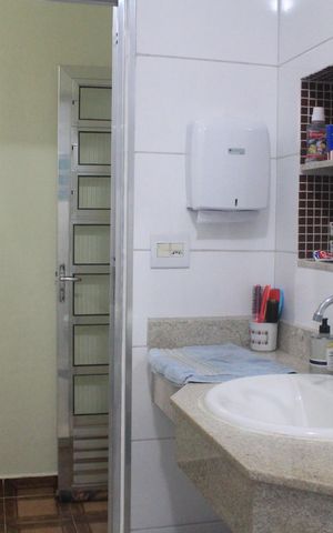 Casa à venda com 315m², 3 quartos e 2 vagasBanheiro 1