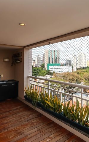 Apartamento para alugar com 113m², 3 quartos e 3 vagasVaranda