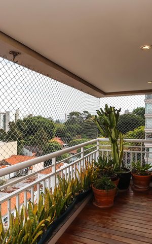 Apartamento para alugar com 113m², 3 quartos e 3 vagasVaranda