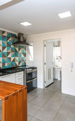 Apartamento para alugar com 113m², 3 quartos e 3 vagasCozinha