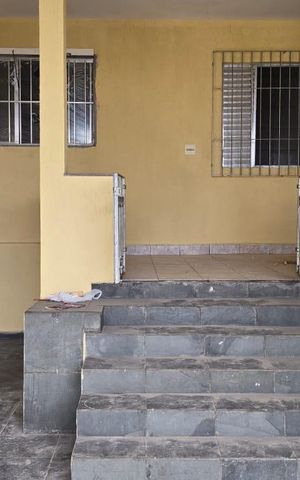 Casa para alugar com 250m², 2 quartos e 4 vagas Casa para alugar com 250m², 2 quartos e 4 vagasQuintal e Garagem