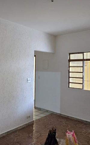 Casa para alugar com 250m², 2 quartos e 4 vagas Casa para alugar com 250m², 2 quartos e 4 vagasSala
