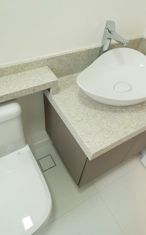 Apartamento para alugar com 87m², 2 quartos e 2 vagas Apartamento para alugar com 87m², 2 quartos e 2 vagasBanheiro da Suíte
