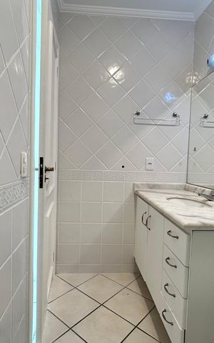Apartamento para alugar com 77m², 2 quartos e 1 vaga Apartamento para alugar com 77m², 2 quartos e 1 vagaBanheiro Social