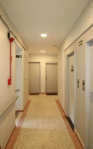 Apartamento à venda com 86m², 2 quartos e sem vagaCorredor