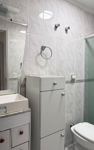 Apartamento para alugar com 75m², 2 quartos e 1 vaga Apartamento para alugar com 75m², 2 quartos e 1 vagaBanheiro Social