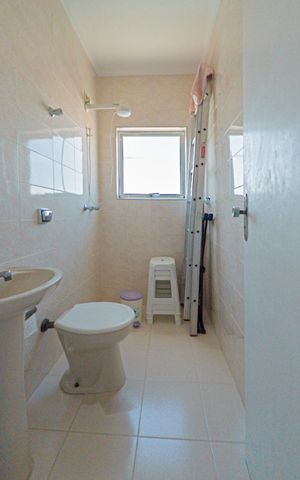 Casa à venda com 148m², 3 quartos e 6 vagas Casa à venda com 148m², 3 quartos e 6 vagasBanheiro 3